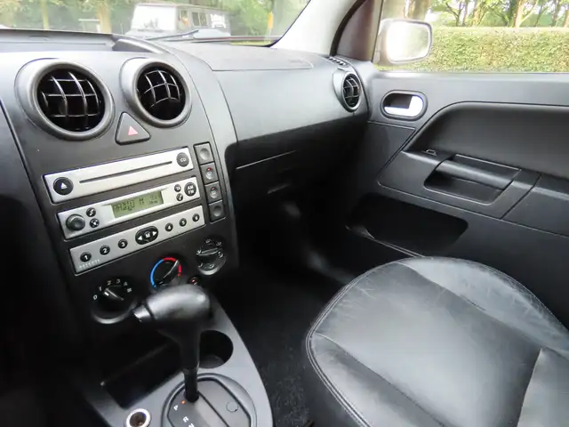 Ford Fusion view 16
