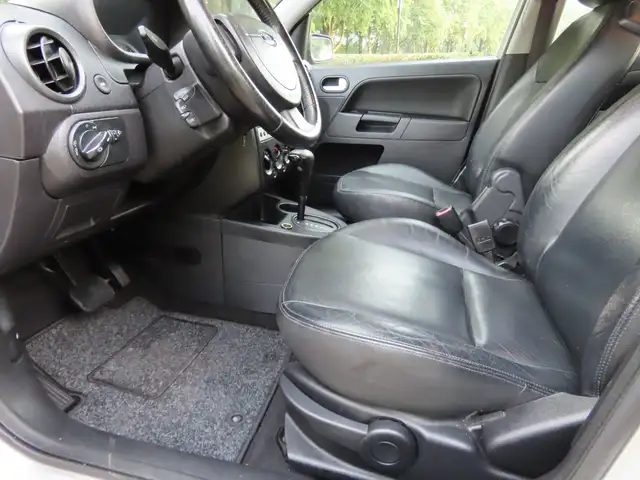 Ford Fusion view 8