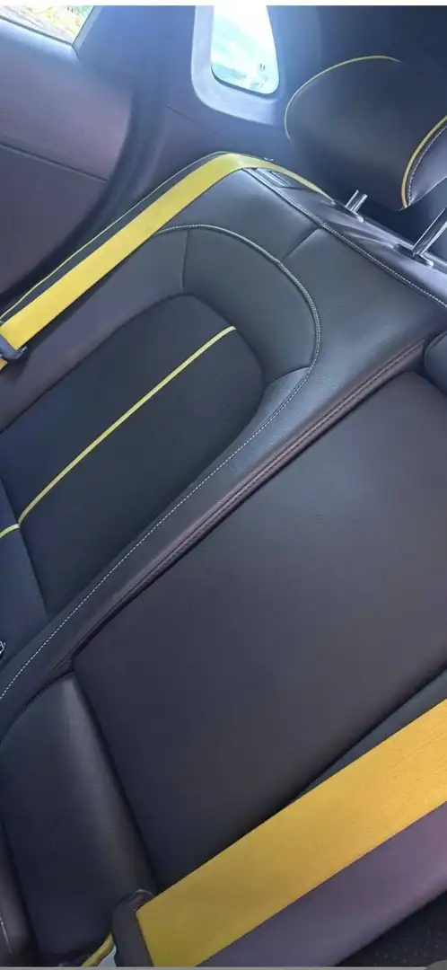 Hyundai KONA Kona 1,6 T-GDi 4WD Premium Premium Gelb - 2