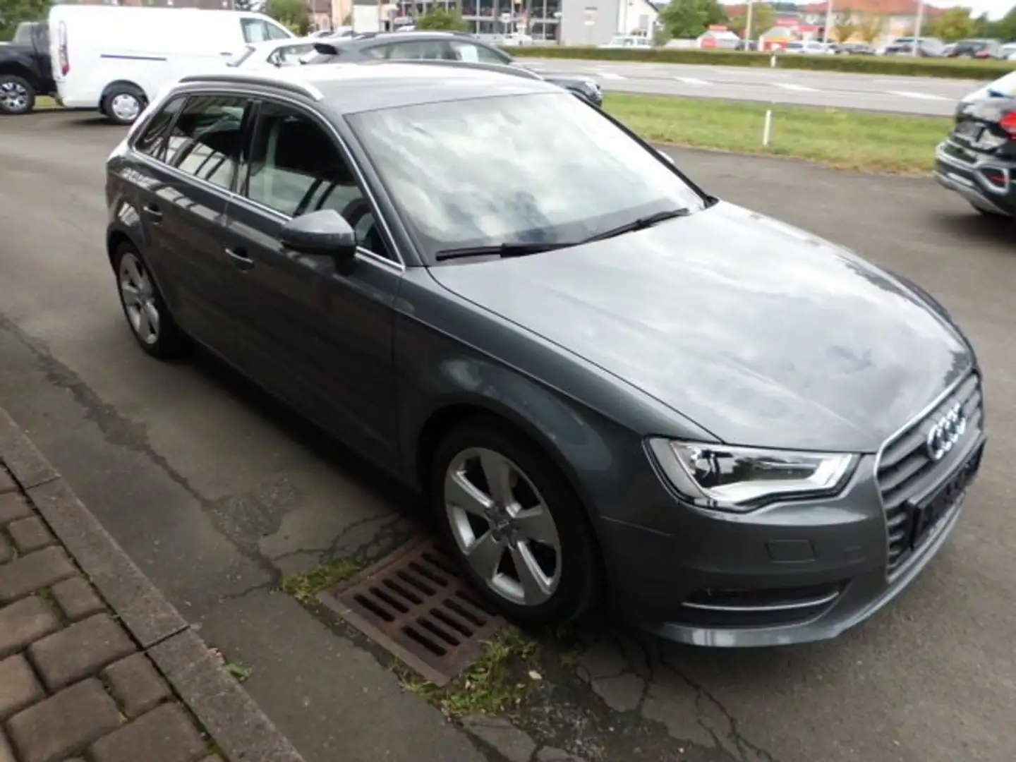 Audi A3 ambition Grau - 1