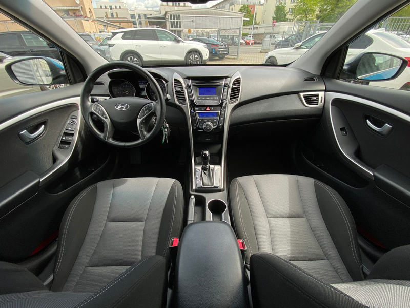 Hyundai i30 Trend — photo 11