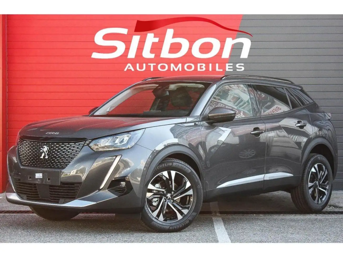 Peugeot 2008 1.5 BlueHDi 130 CV BVA Gris - 1