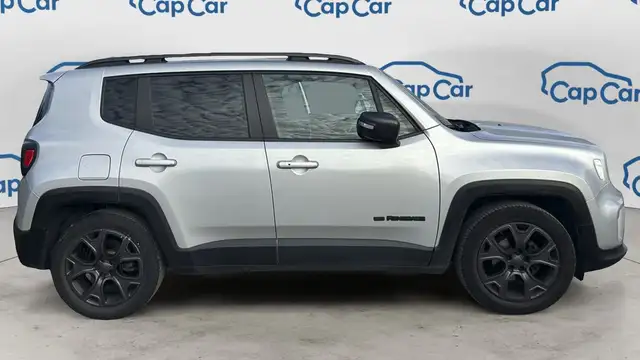 Jeep Renegade view 4