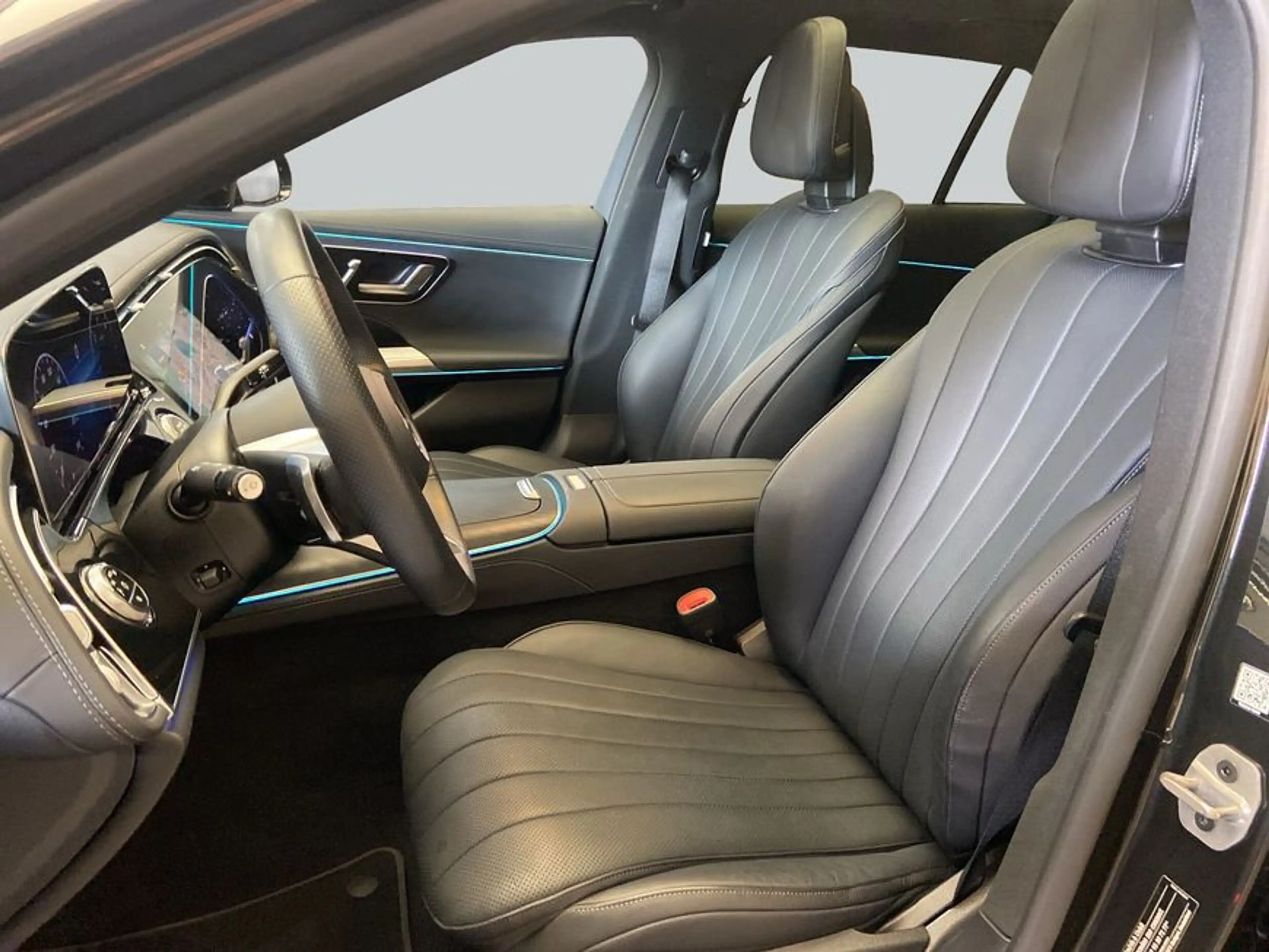 Mercedes-Benz E 450 E-Klasse — photo 10