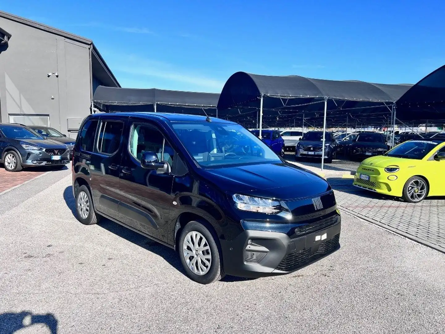 Fiat Doblo 1.5 BlueHdi 100 CV Negro - 2