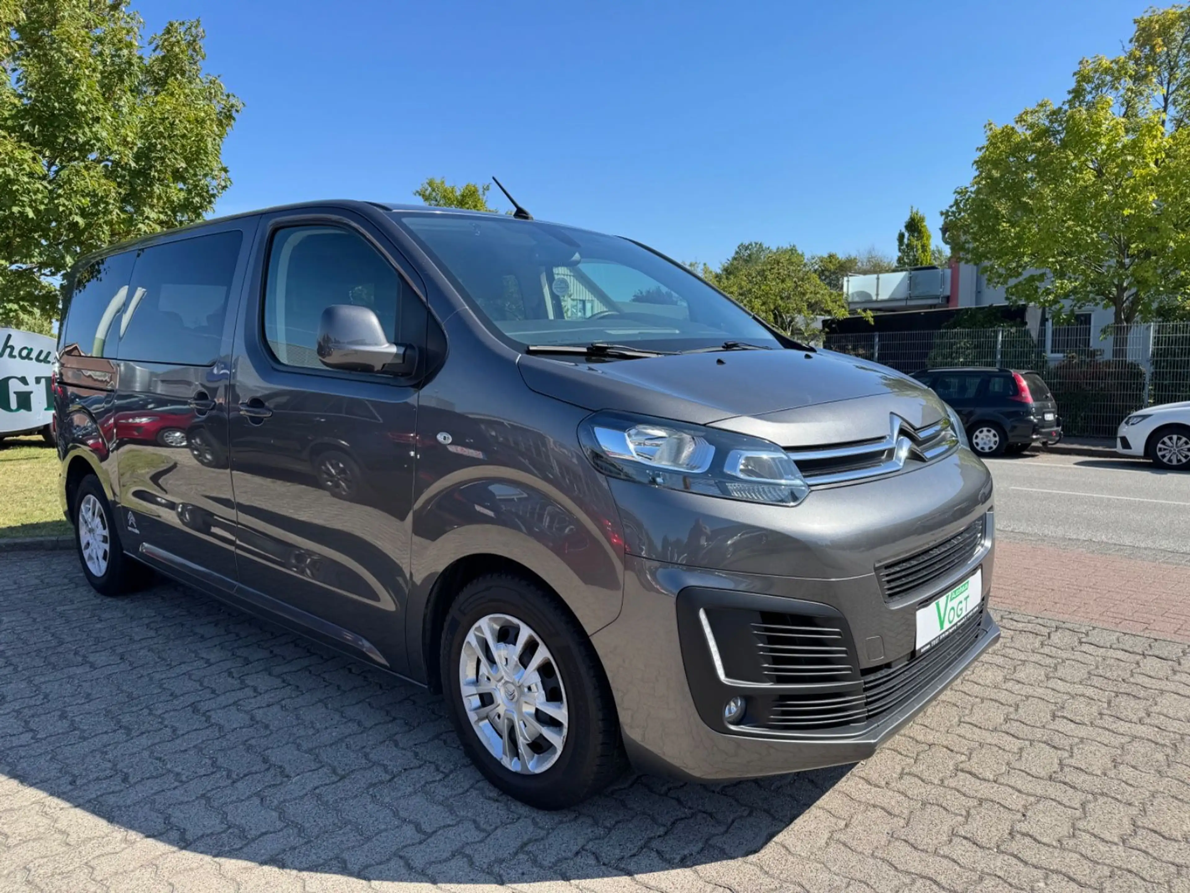 Citroen Spacetourer Business M KLIMA/NAVI/CARPLAY — photo 3