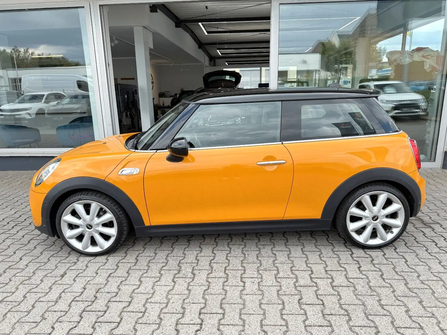 MINI Cooper S *1. HAND*CHILI-PAKET*NAVI*KAMERA*TEMPOM Orange - 2