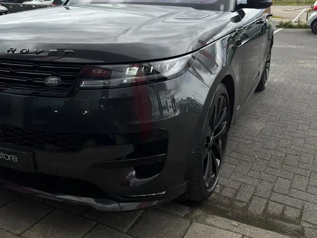 Land Rover Range Rover Sport view 12