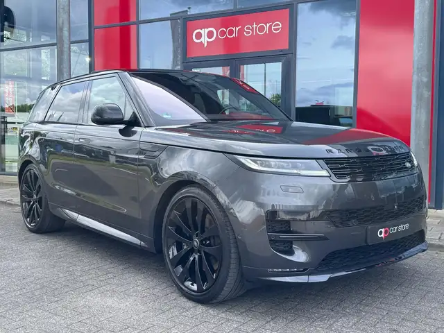 Land Rover Range Rover Sport view 2