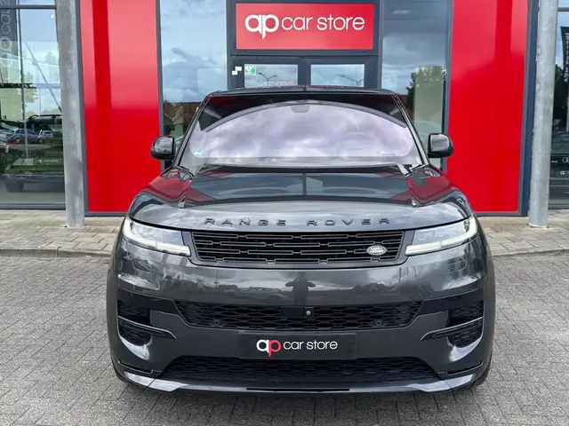 Land Rover Range Rover Sport view 3