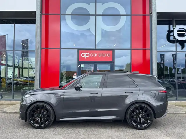 Land Rover Range Rover Sport view 9