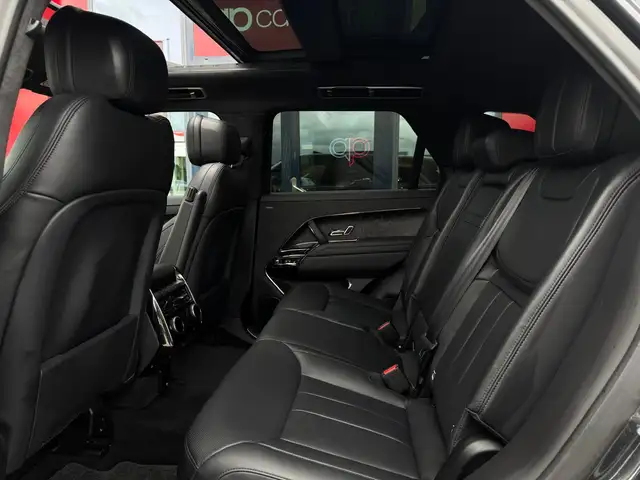 Land Rover Range Rover Sport view 13