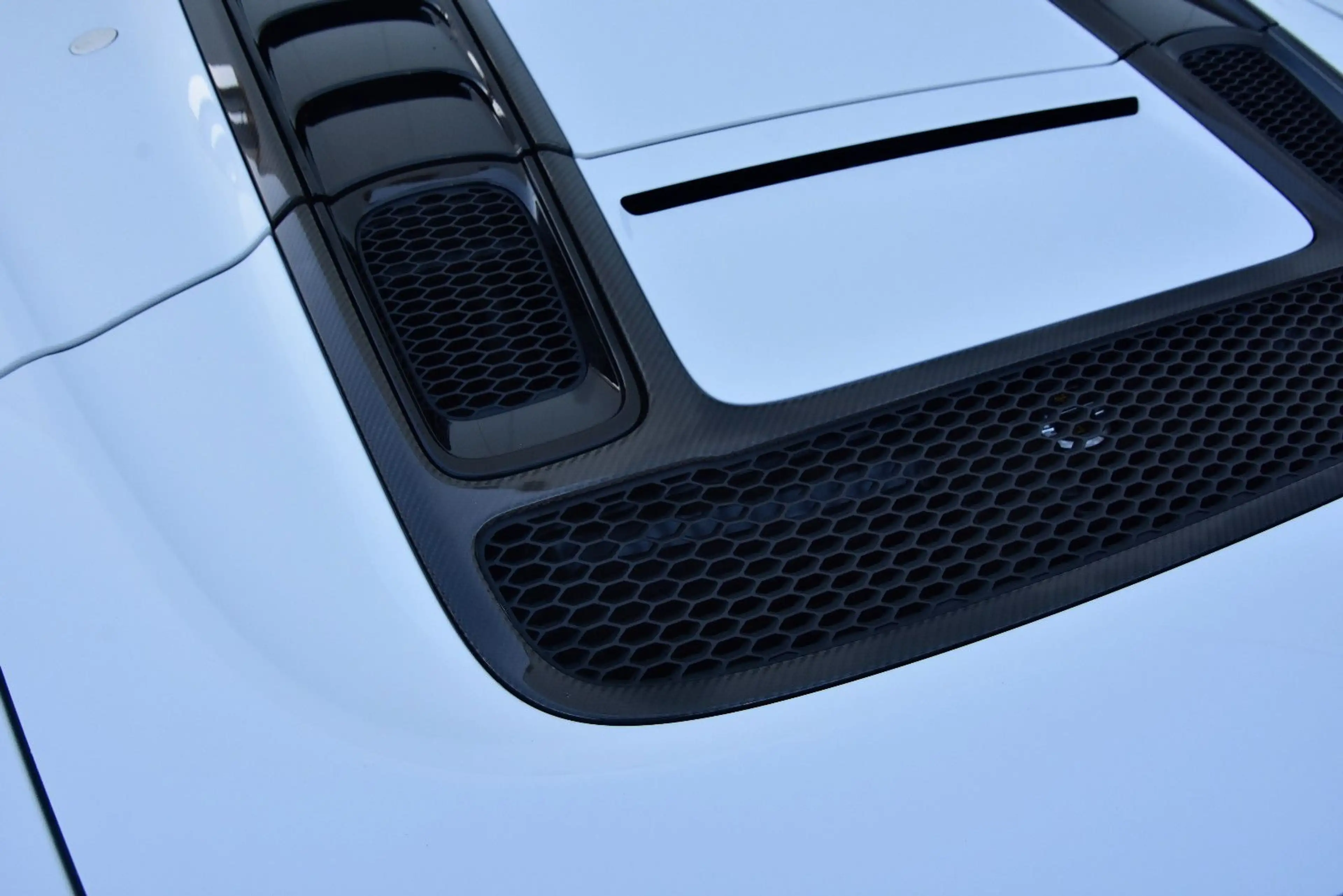 Audi R8 Spyder 5.2 FSI quattro performance — photo 18
