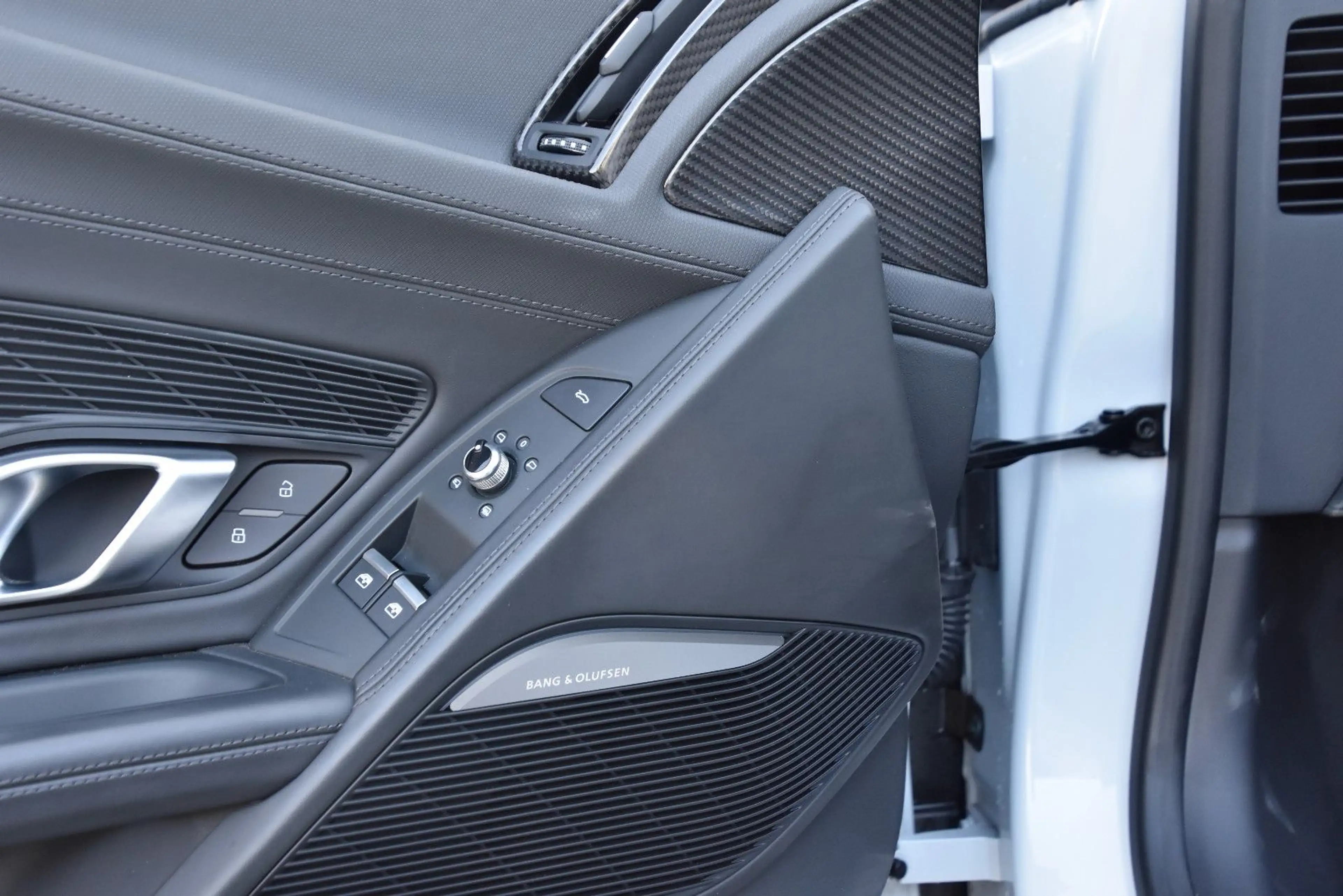 Audi R8 Spyder 5.2 FSI quattro performance — photo 14