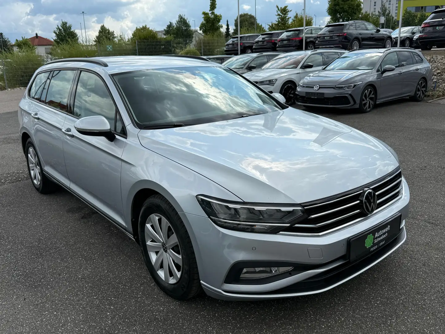 Volkswagen Passat Variant 2.0 TDI AHK LED KAMERA ACC APP Argento - 2