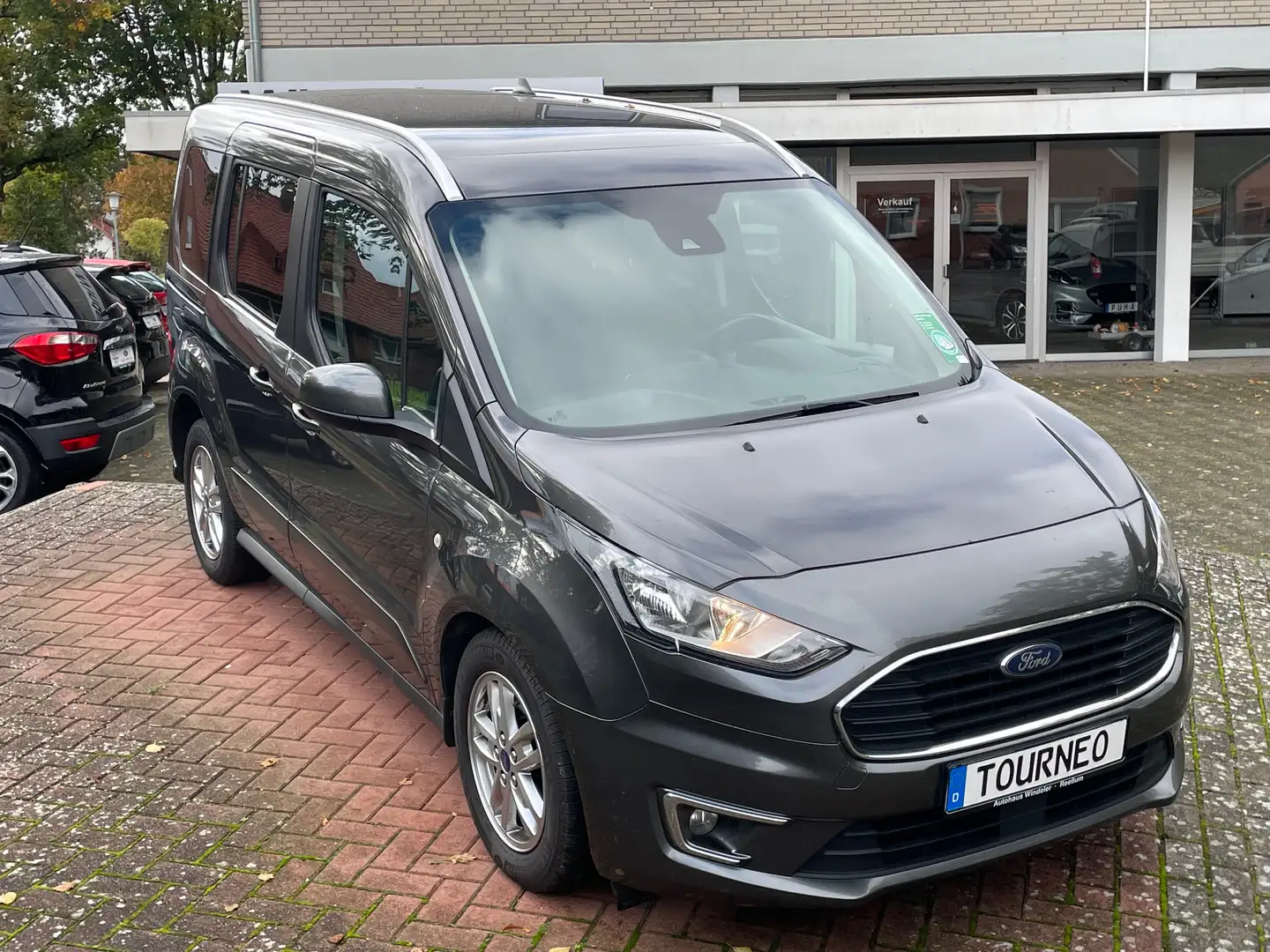 Ford Tourneo Connect Titanium Panoramadach Winterpaket Grau - 1