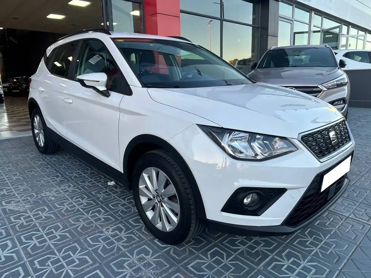 SEAT Arona 1.6TDI CR S&S Style DSG 95 Fehér - 1
