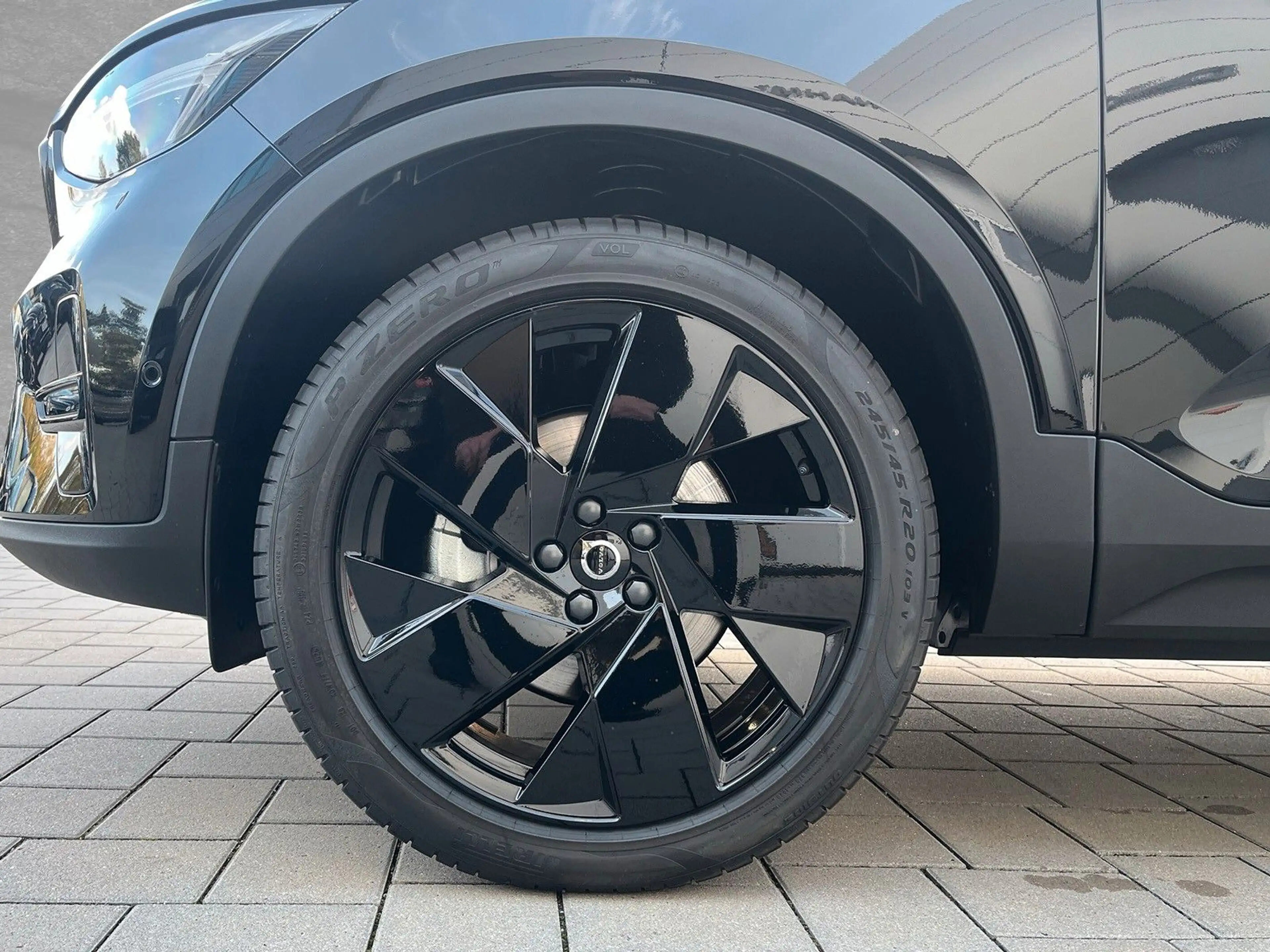 Volvo XC40 B3 Mild-Hybrid Ultra Black Edition ACC BLIS — photo 2