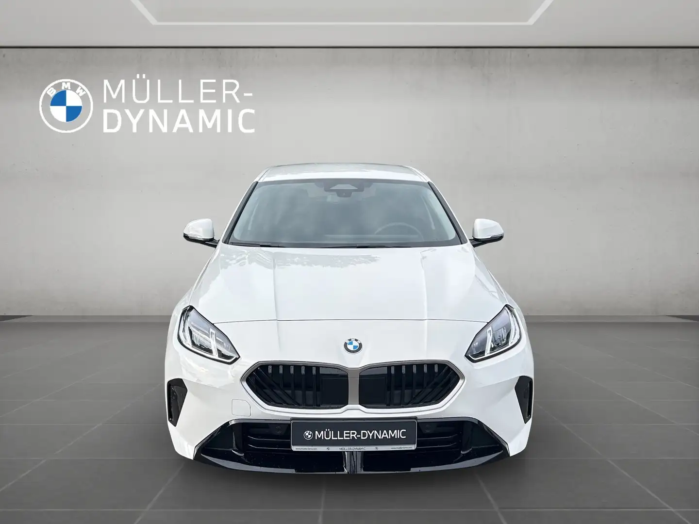 BMW 118 d  M SPORT DESIGN LED DRIVING PARKING ASSIST SHZ D Bílá - 2