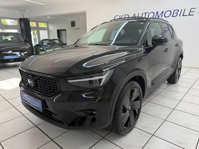 Volvo XC40 view 5