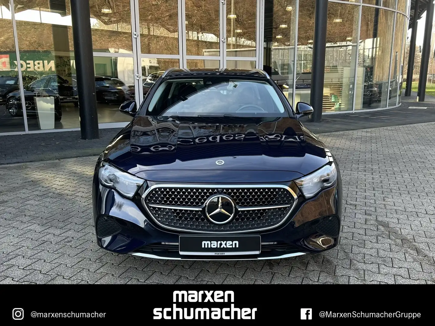 Mercedes-Benz E 300 E 300 de 4M T AVANTGARDE AHK+DIGITAL+360°+Distro Blau - 2