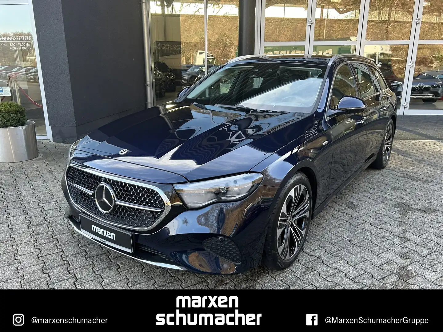 Mercedes-Benz E 300 E 300 de 4M T AVANTGARDE AHK+DIGITAL+360°+Distro Blau - 1