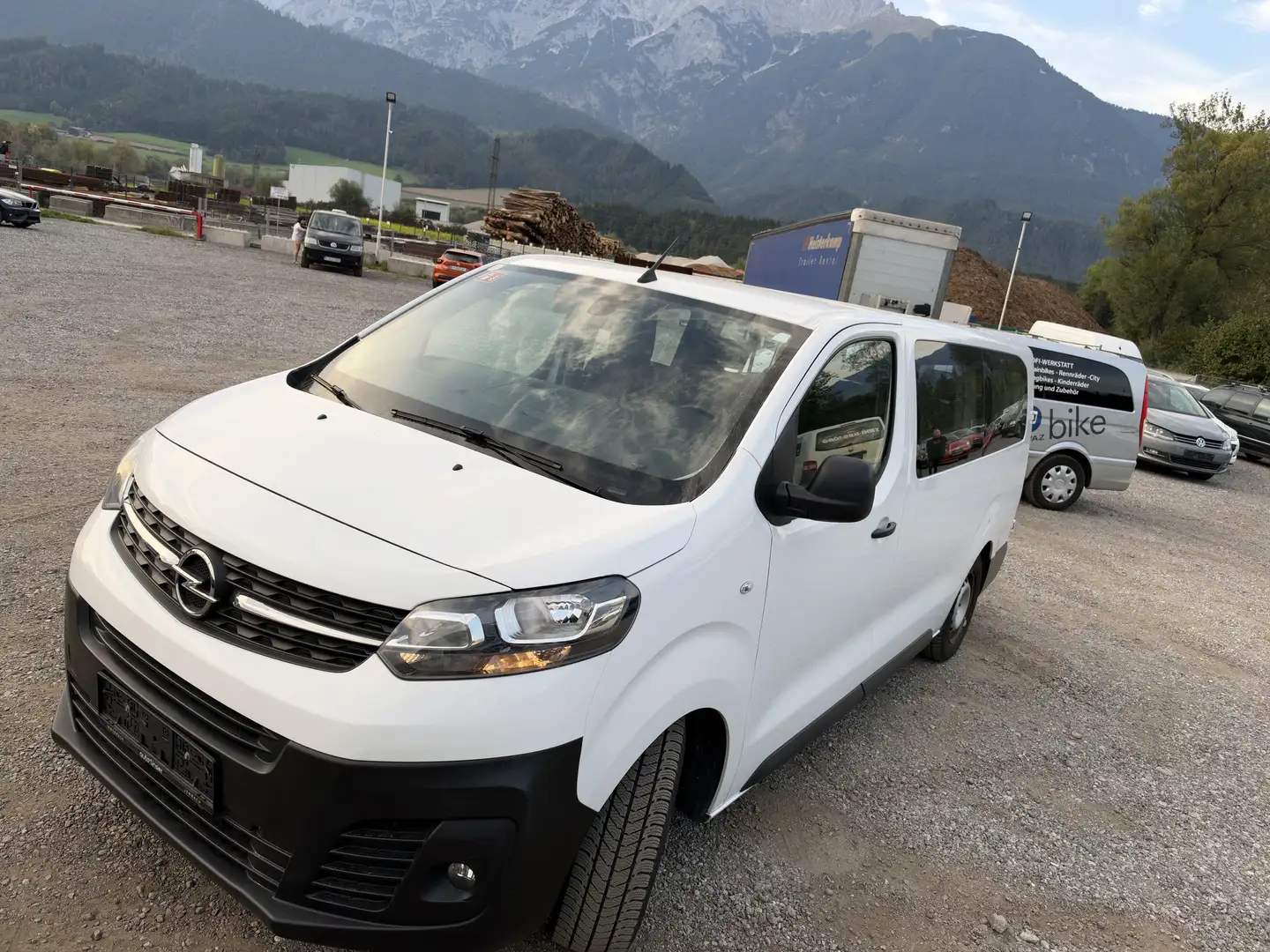 Opel Vivaro 2.0 CDTI L2H1 DPF Life Cosmo - 2