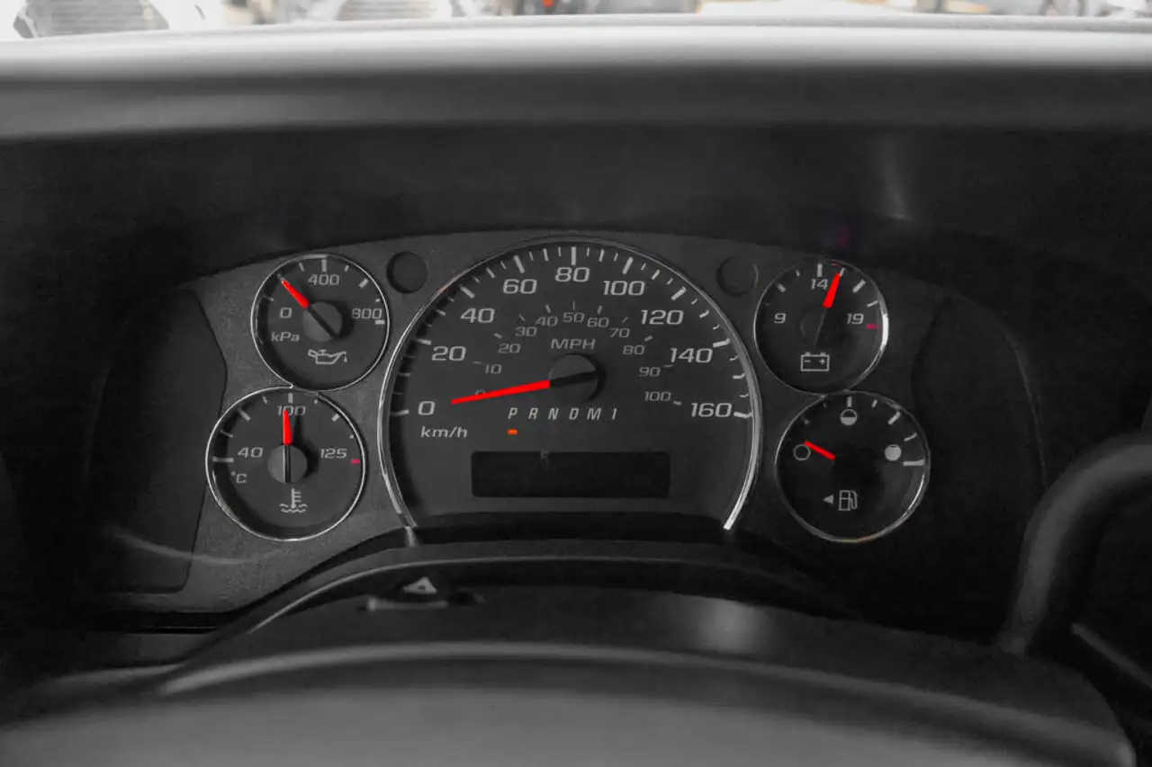 GMC Savana снимка GMC Savana