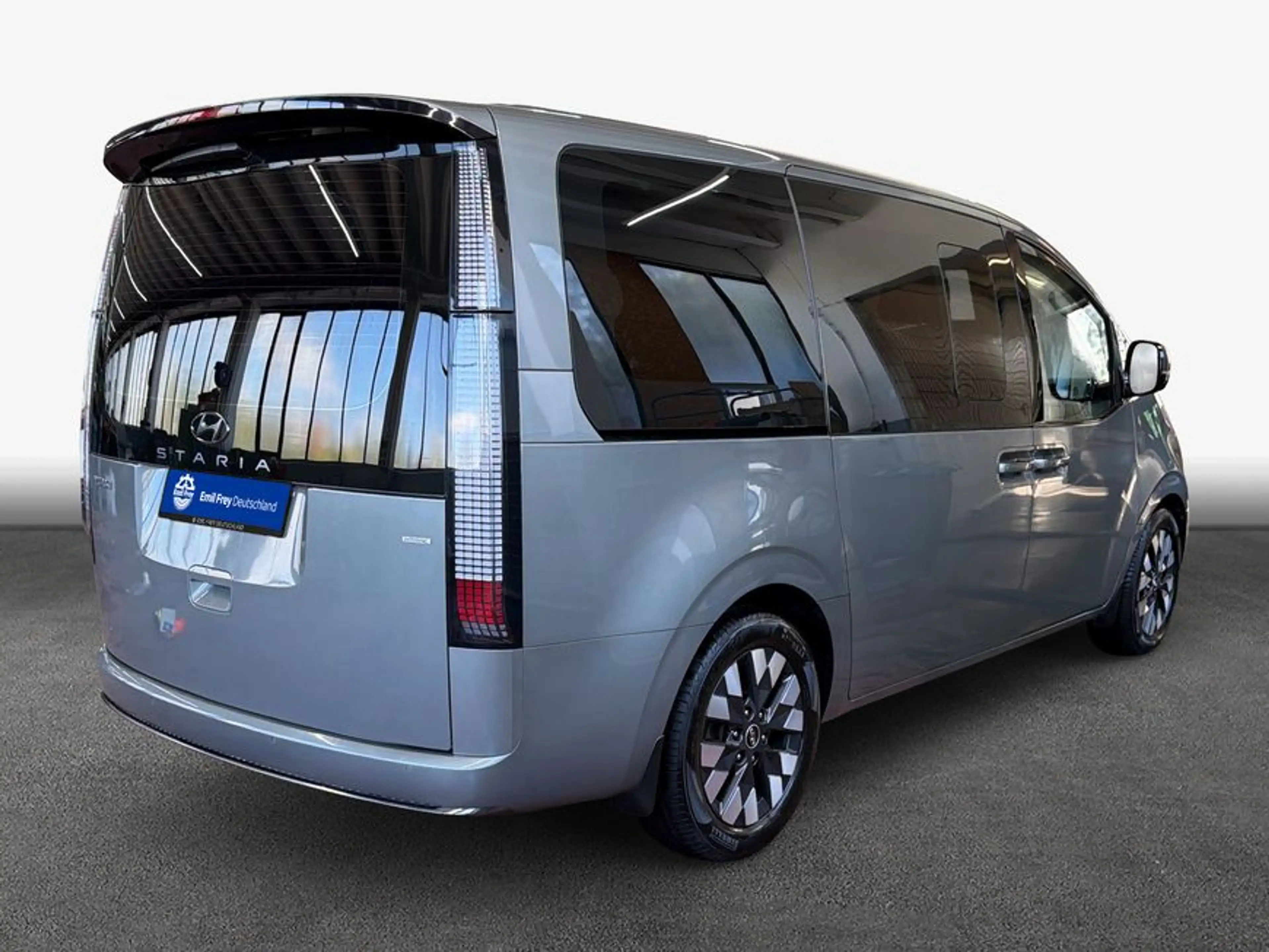 Hyundai STARIA STARIA 2.2 CRDi Allrad Signature — photo 2