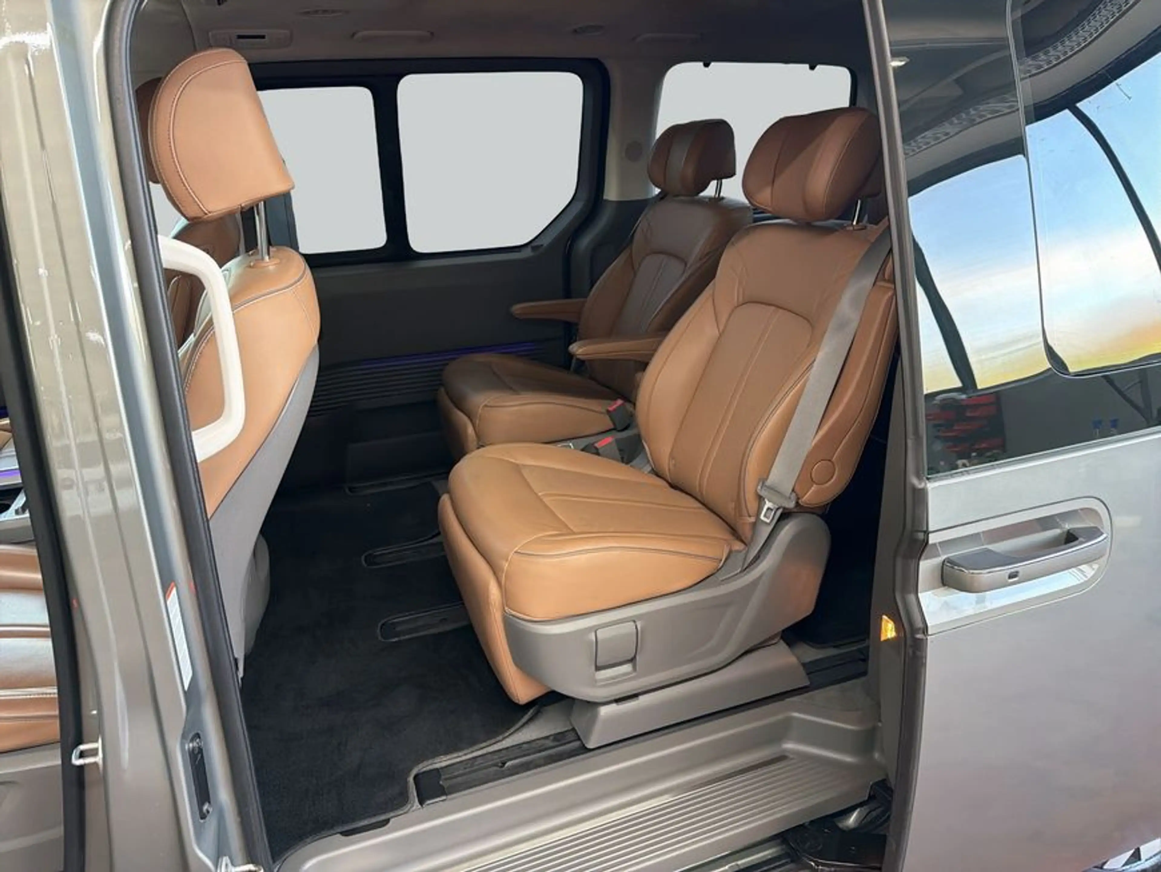 Hyundai STARIA STARIA 2.2 CRDi Allrad Signature — photo 11