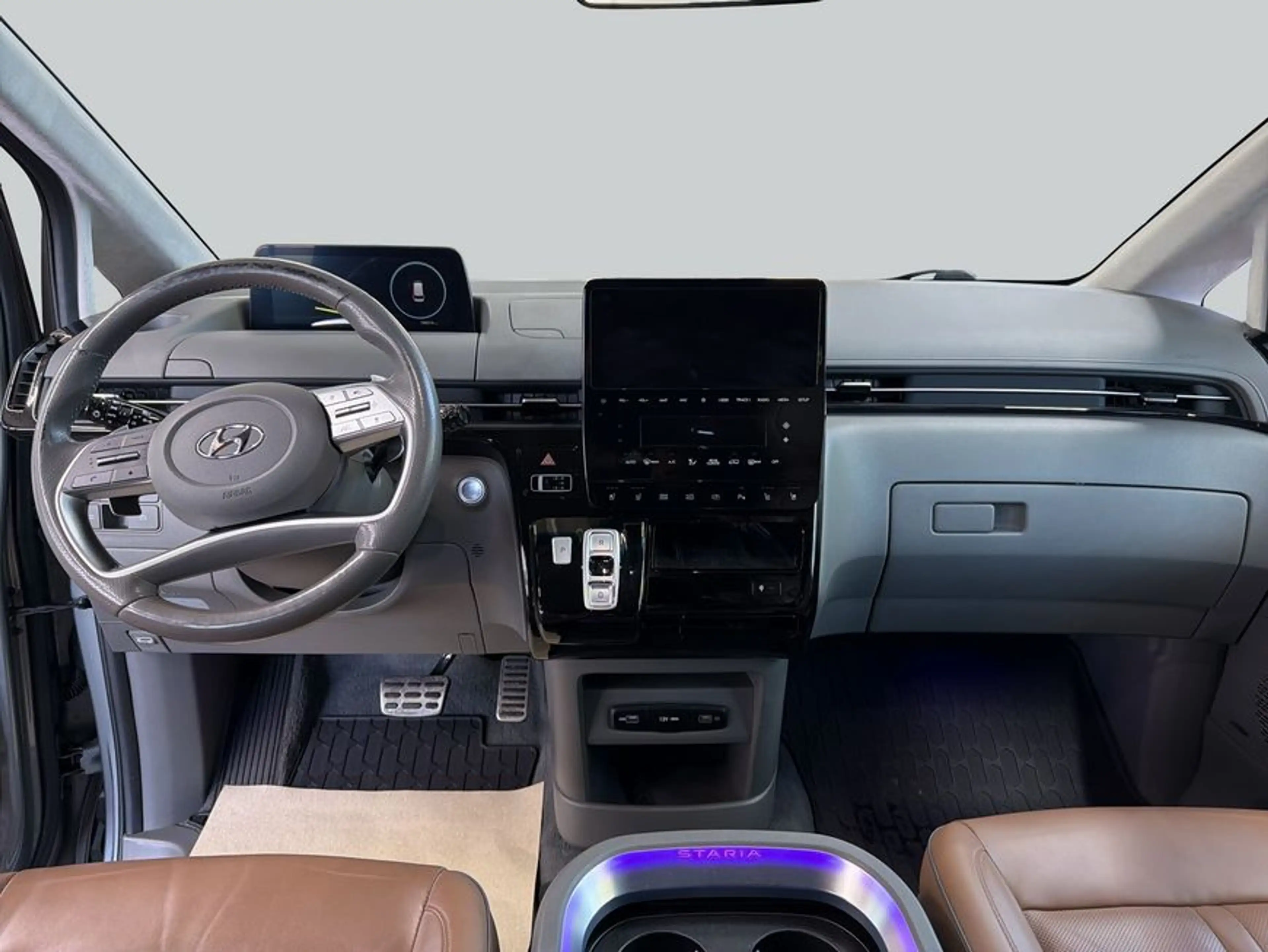 Hyundai STARIA STARIA 2.2 CRDi Allrad Signature — photo 13