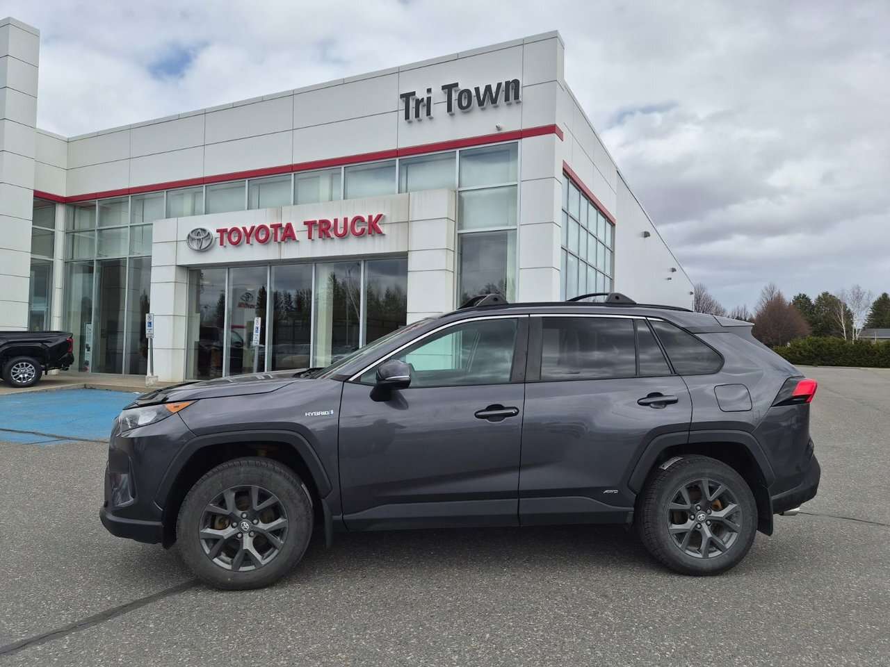 2019 Toyota RAV4 HYBRID LE