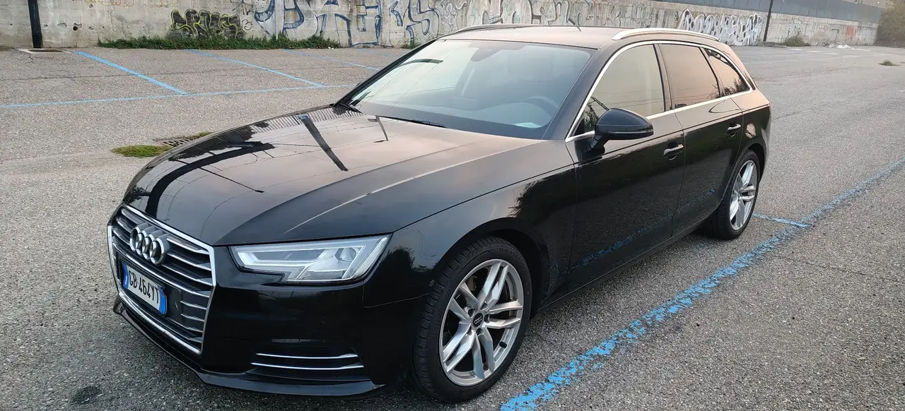 Audi A4 Avant 2.0 tdi Business Sport 150cv S-tronic — photo 1 of 9