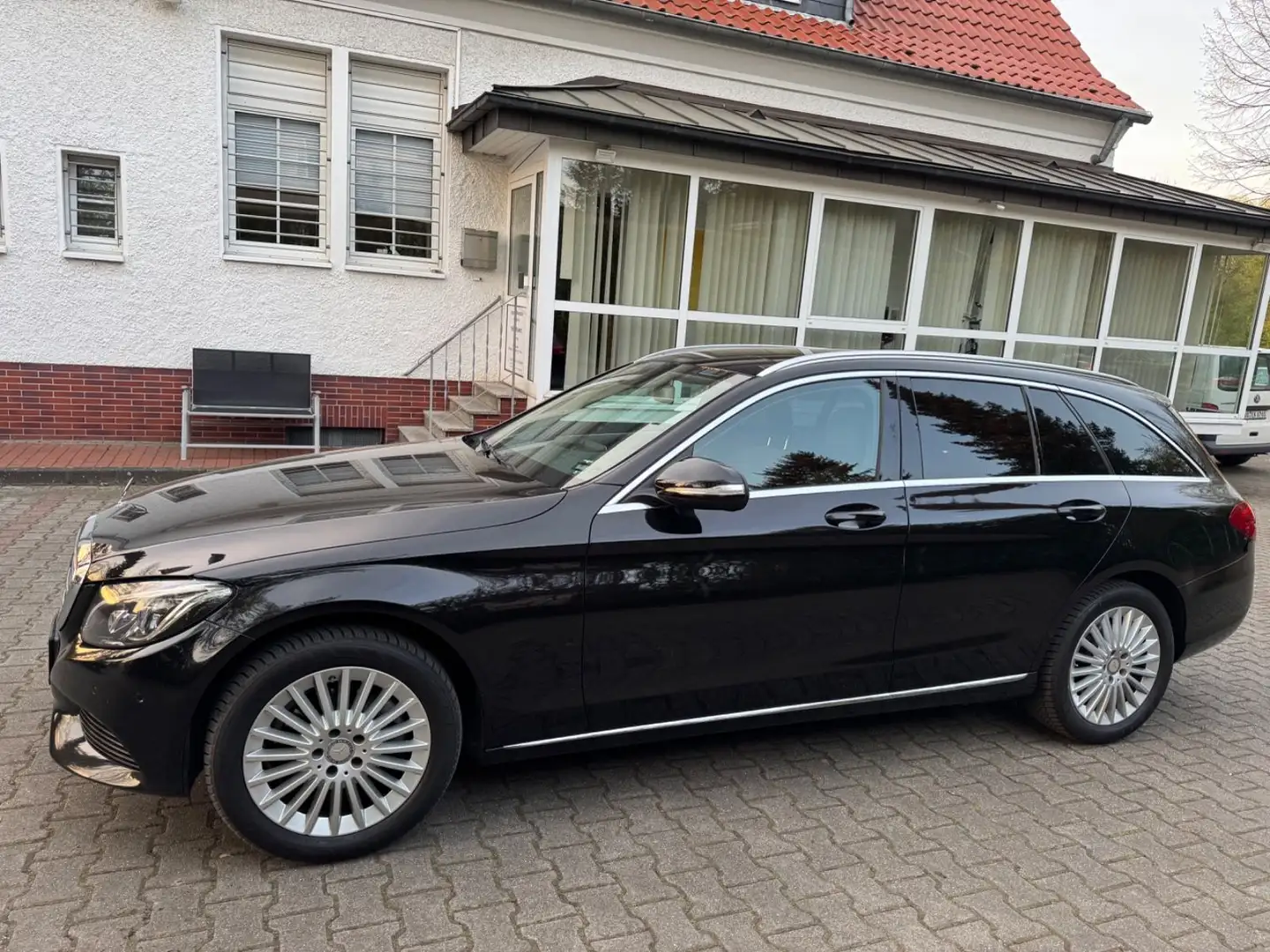 Mercedes-Benz C 180 C -Klasse T-Modell C 180 T CGI Schwarz - 2