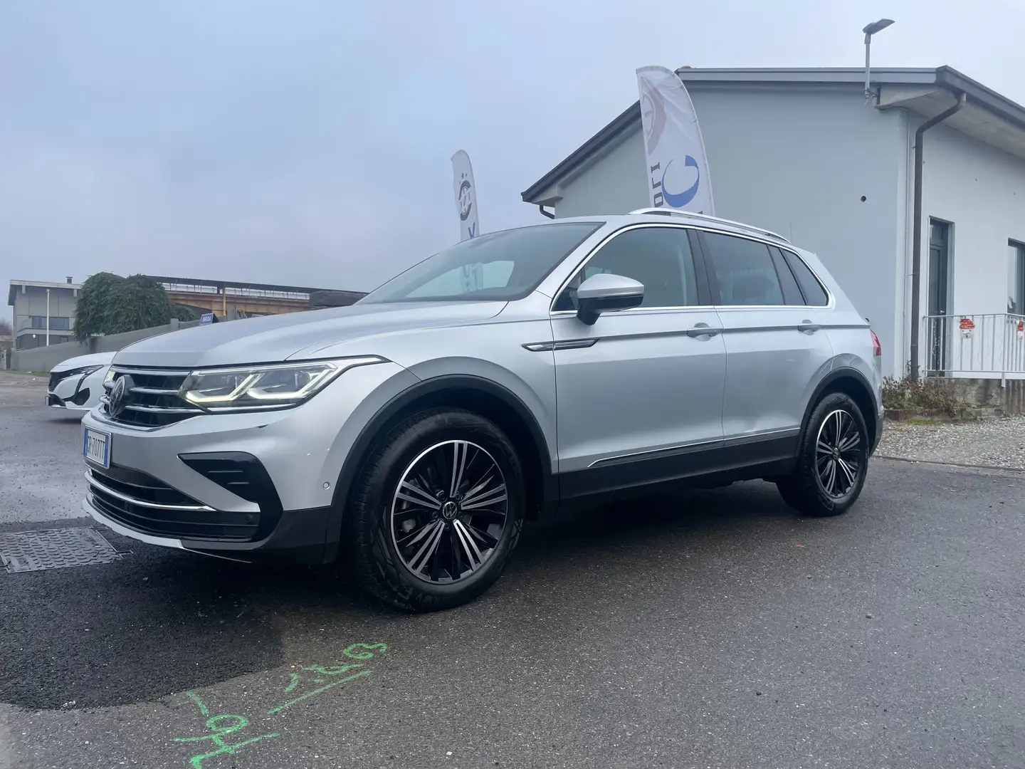 Volkswagen Tiguan Tiguan II 2021 1.5 tsi Elegance 150cv dsg Zilver - 1