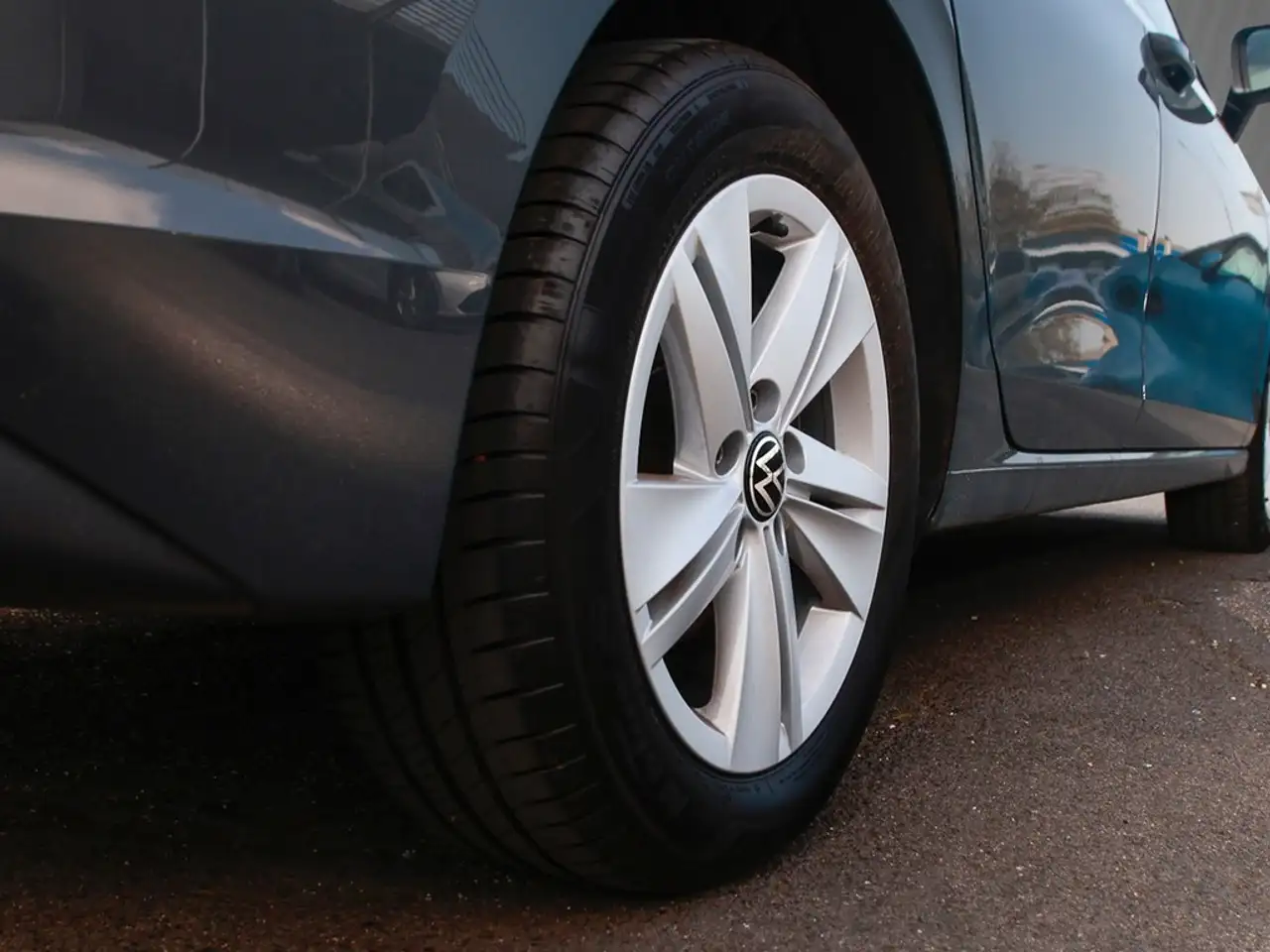 Volkswagen Golf VIII 2.0 TDI Life Navi/LED 5