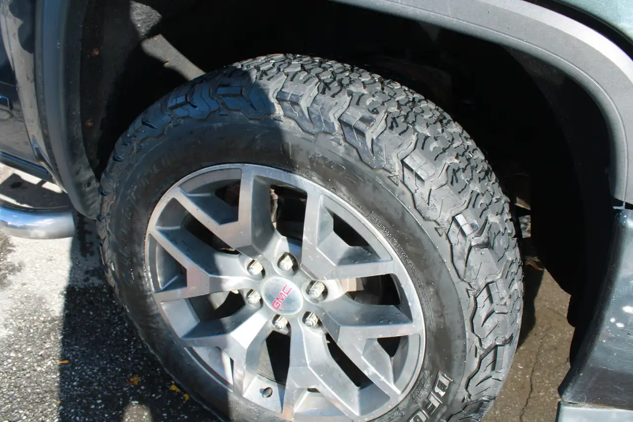 GMC Sierra 1500 снимка GMC Sierra 1500
