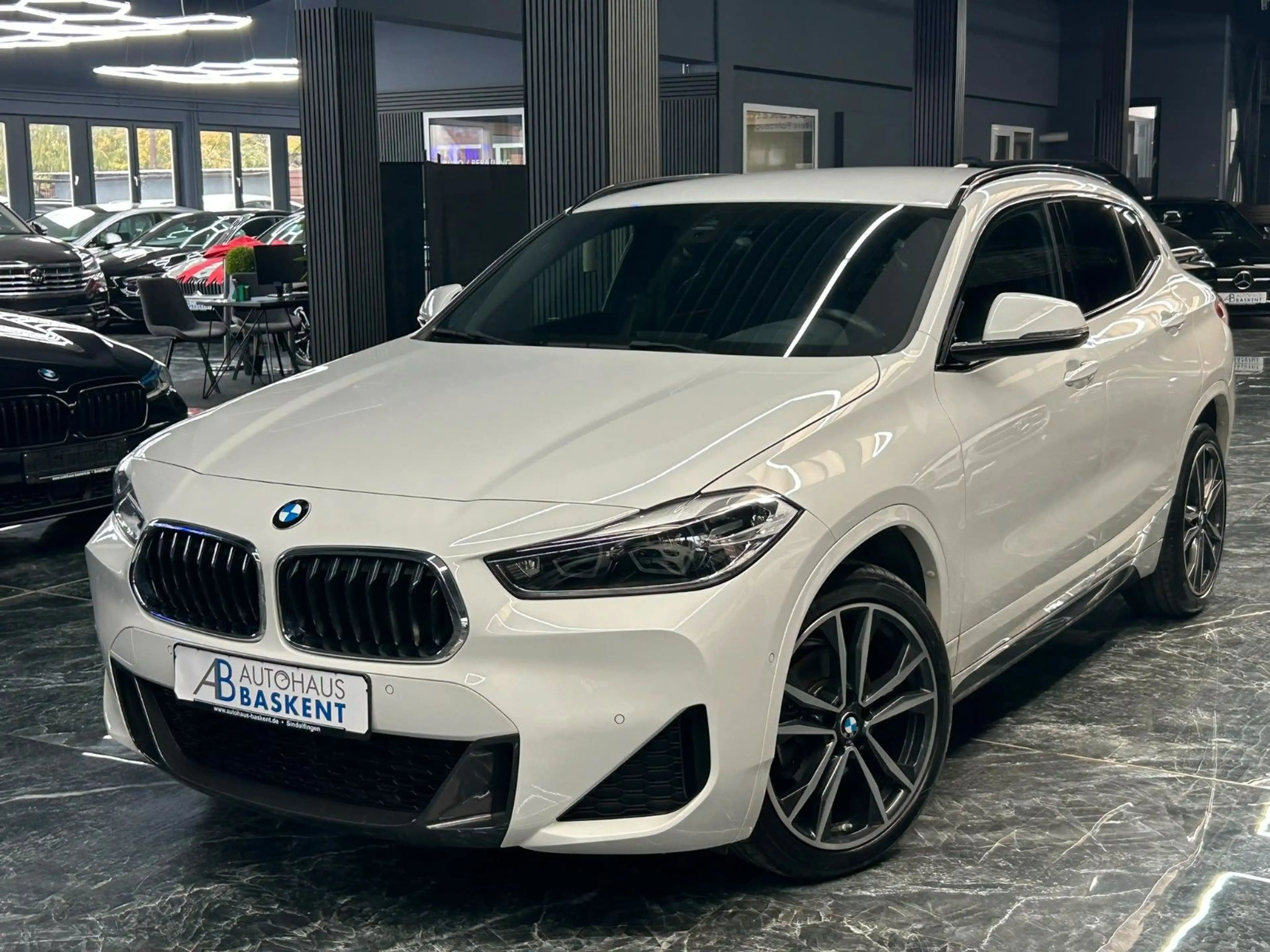 BMW X2 xDrive 18 d M SPORT*AHK*LED*ASSIST*NAVI*SHZ* — photo 7