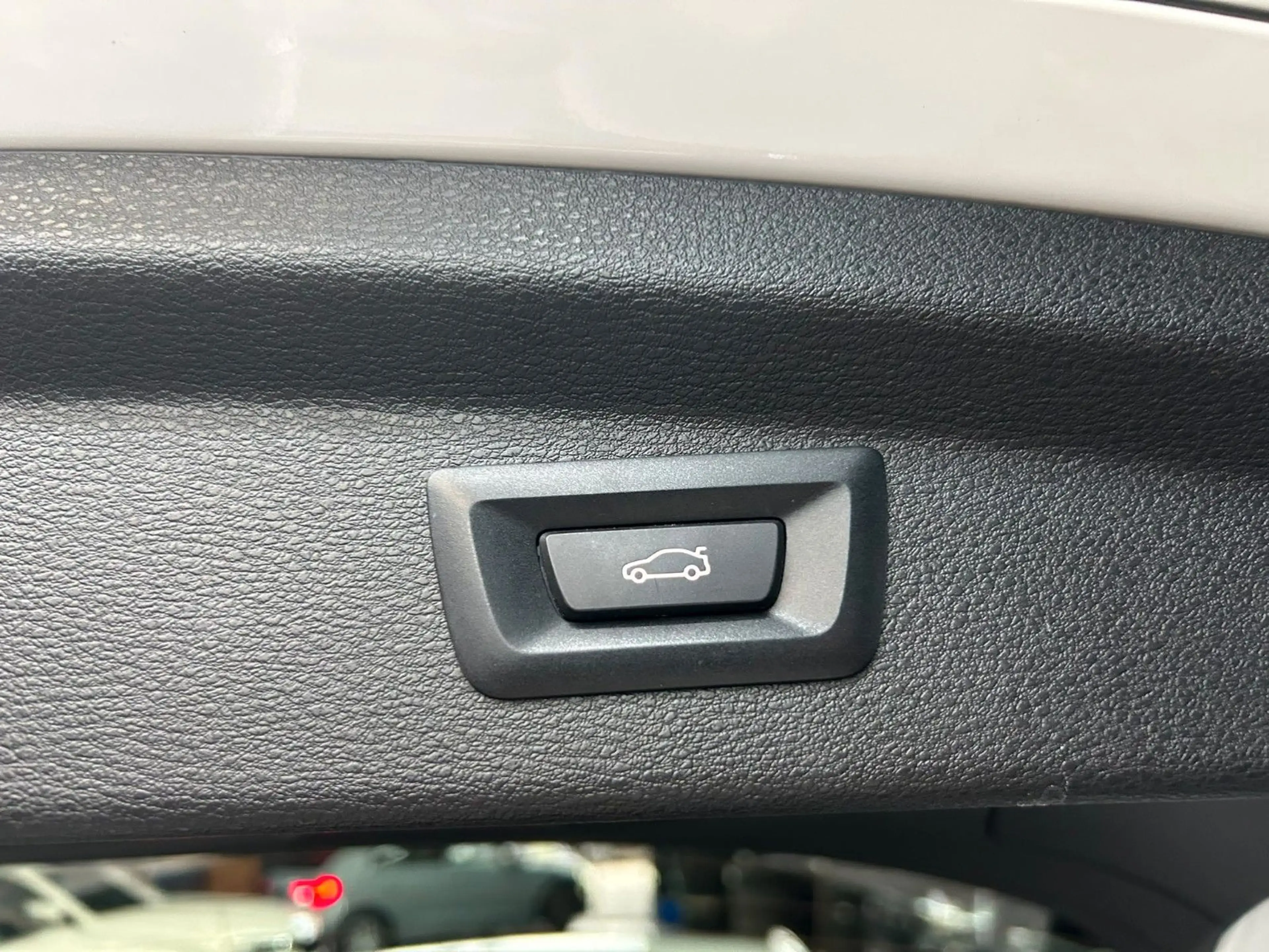 BMW X2 xDrive 18 d M SPORT*AHK*LED*ASSIST*NAVI*SHZ* — photo 8