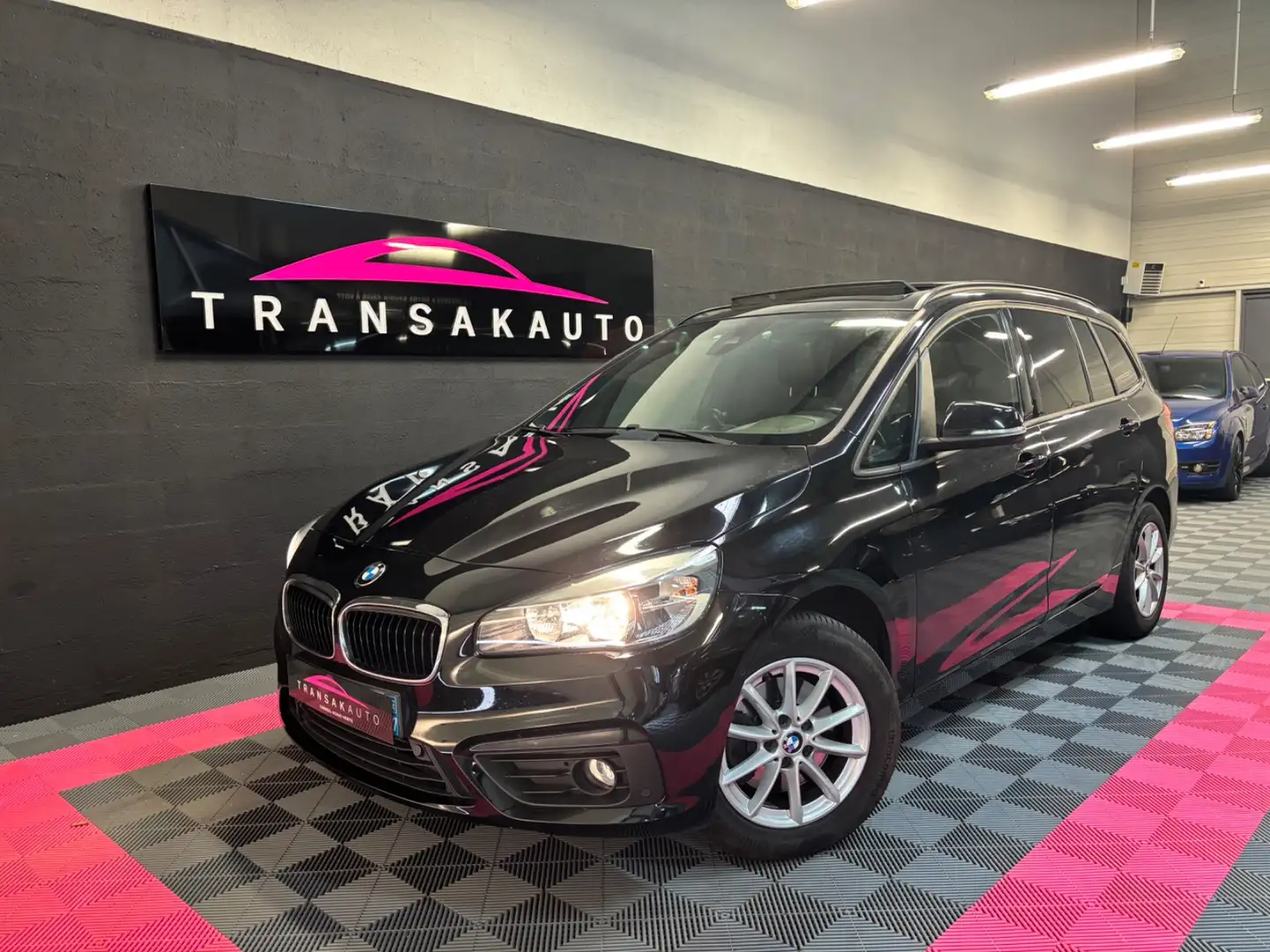 BMW 218 Gran Tourer 218d 150 ch Business Schwarz - 1