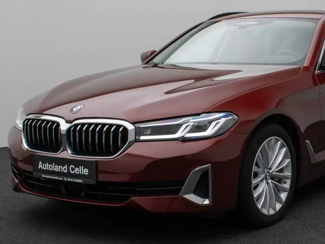BMW 5 Series view 18