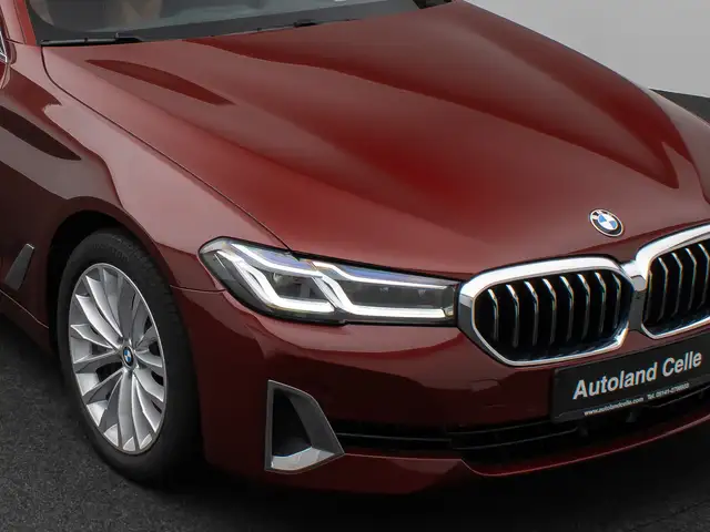 BMW 5 Series view 19