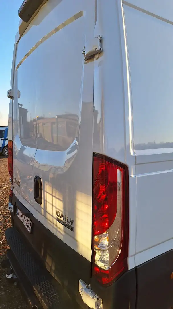 Iveco Daily 35 C 14NA8 V L Blanc - 2