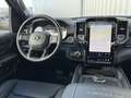 Dodge RAM 1500 4x4 Crew Cab Limited Black Pack Plateado - thumbnail 46
