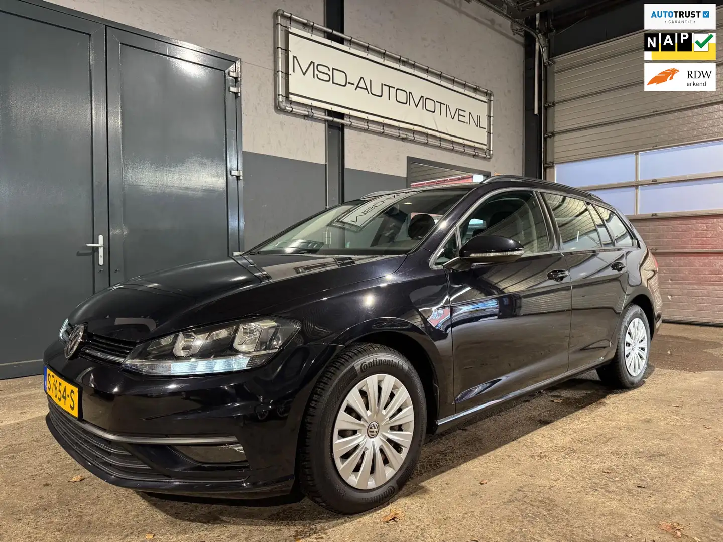 Volkswagen Golf Variant 1.0 TSI Trendline 2e Eigenaar NAP Zwart - 1