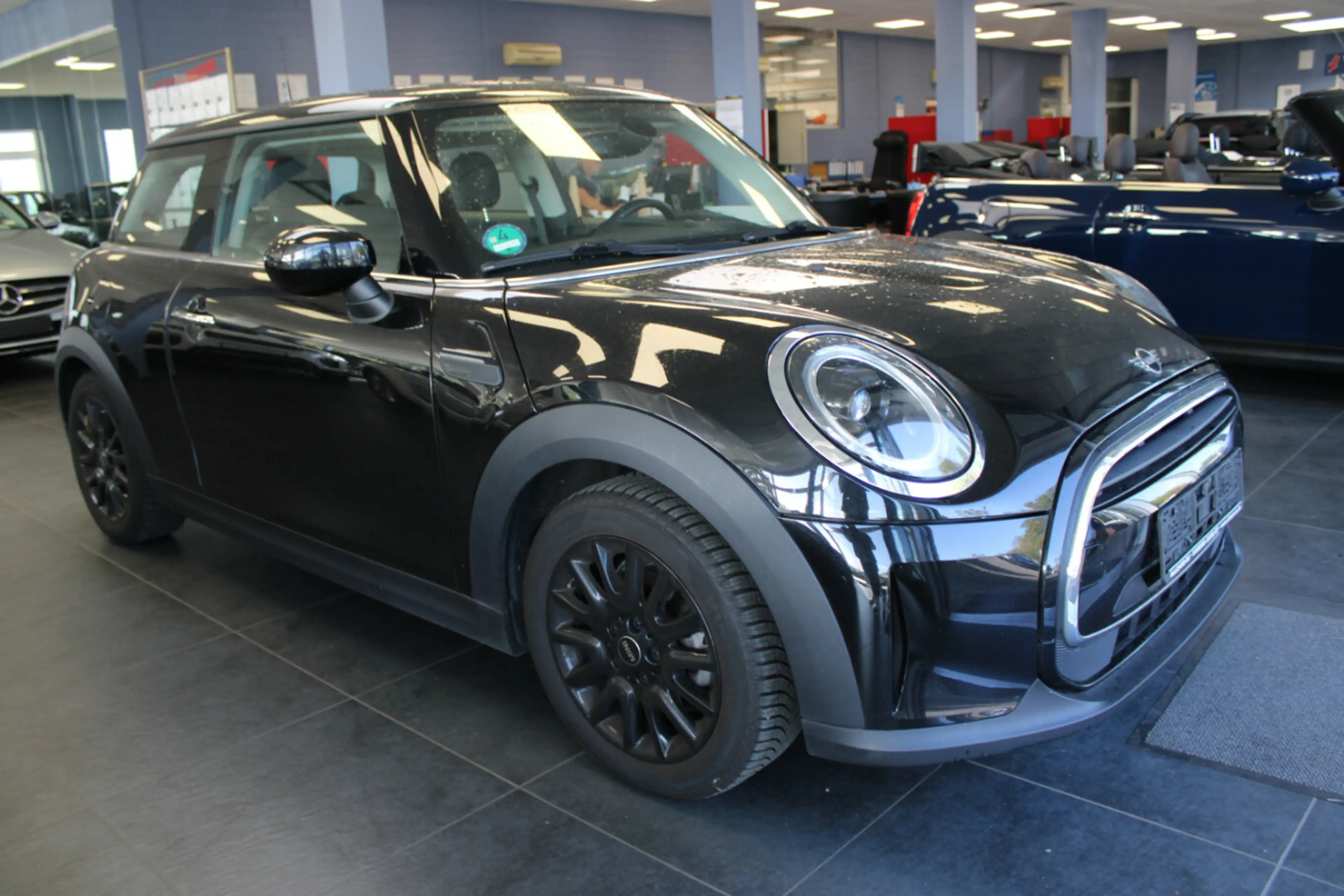 MINI One Blackyard