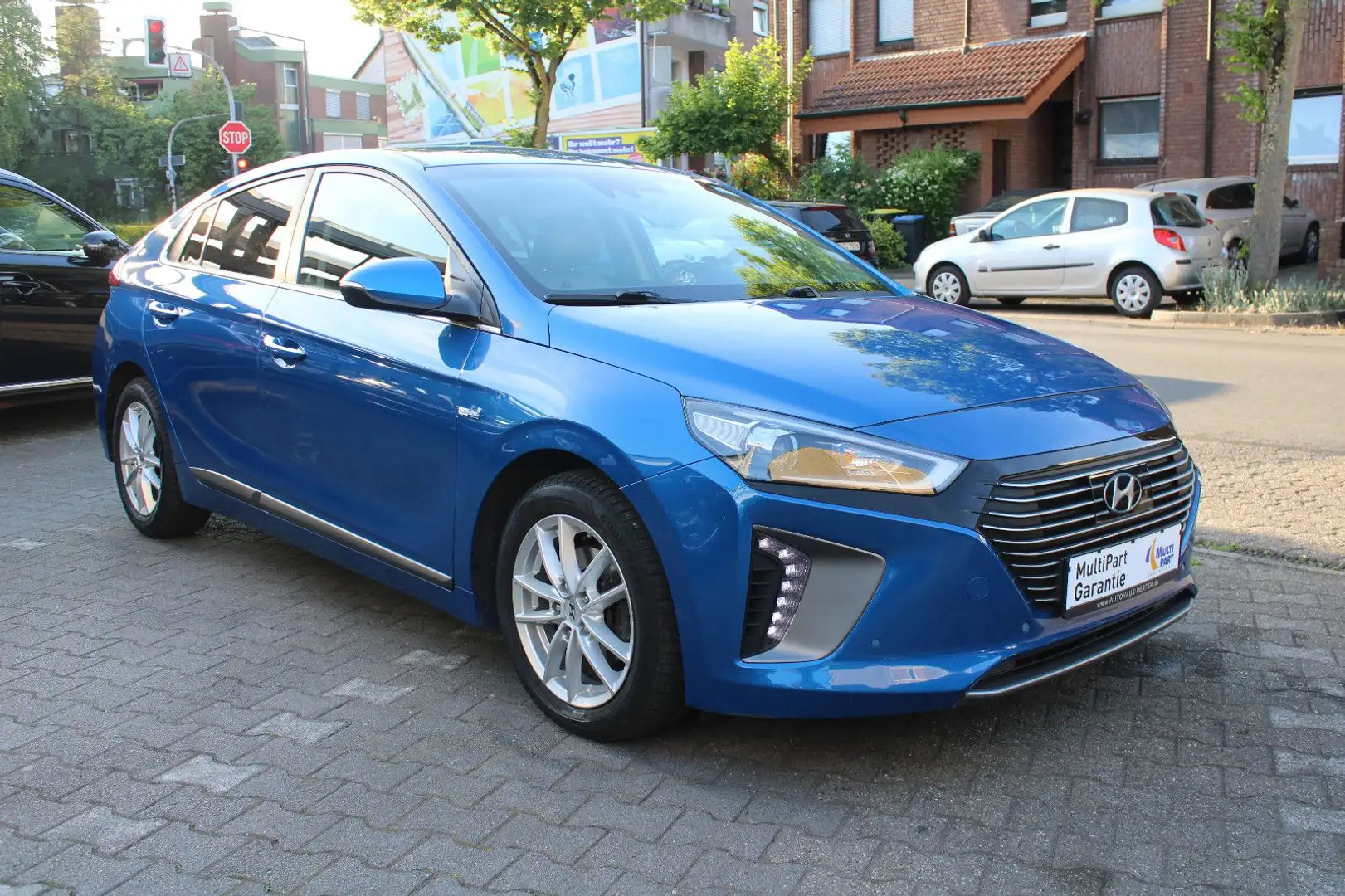Hyundai IONIQ Premium Hybrid*AUTOMATIK*LEDER*NAVI*KAMERA Blau - 2