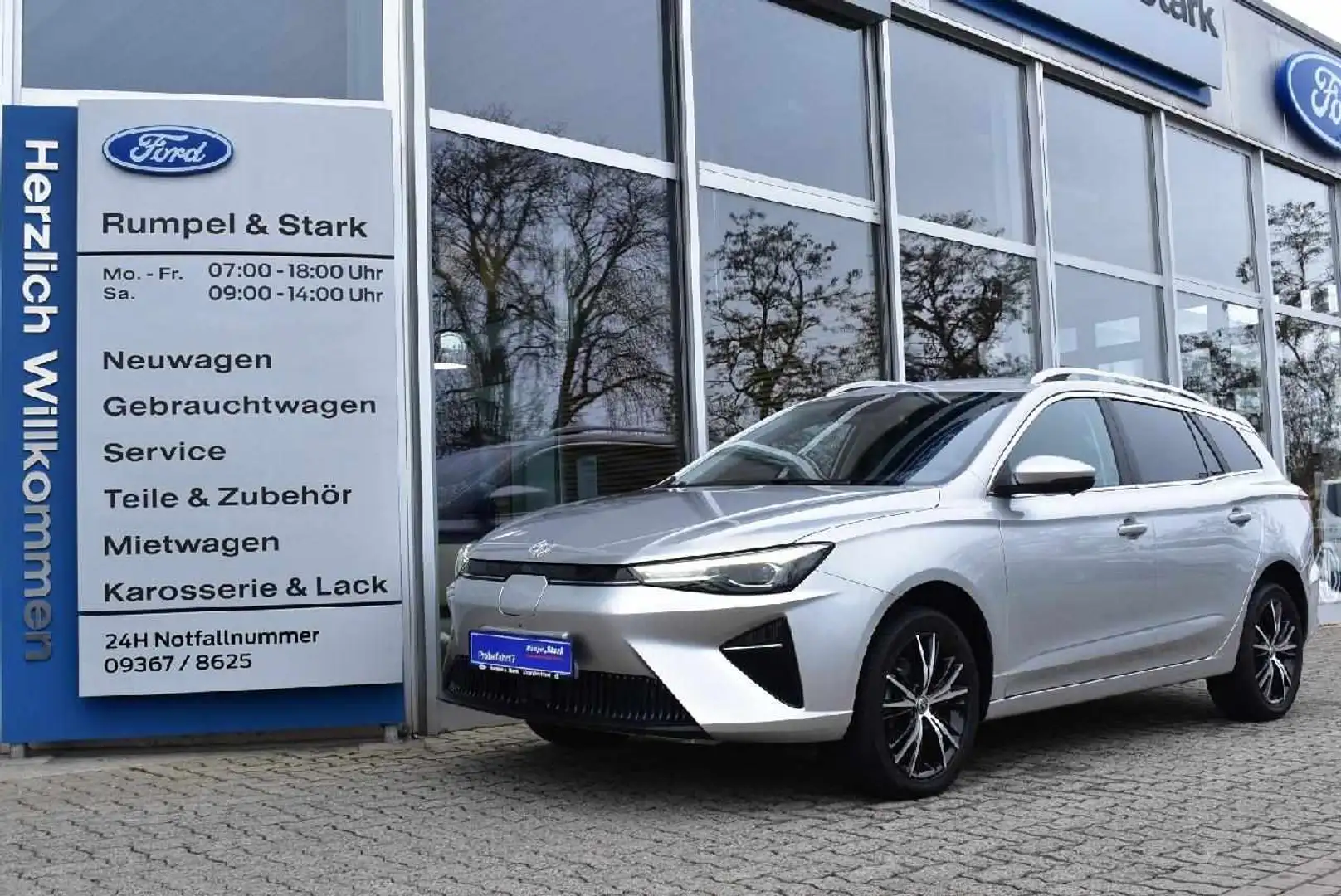 MG MG5 Luxury Plateado - 1