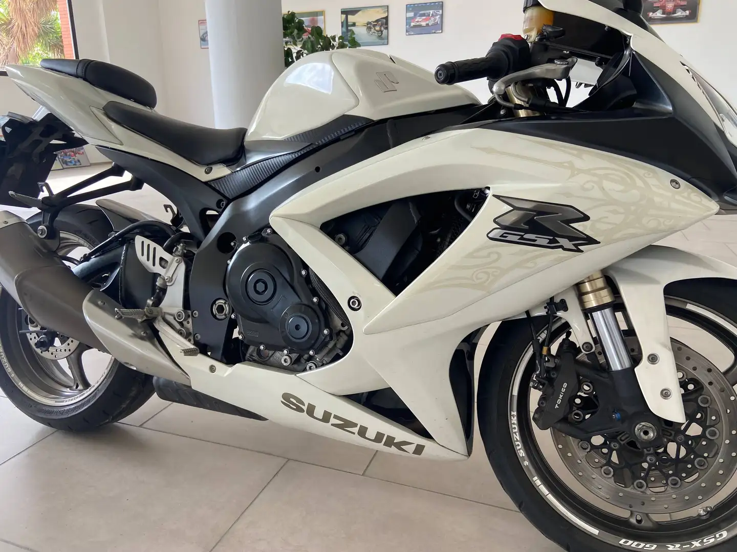 Suzuki GSX-R 600 R Blanco - 1