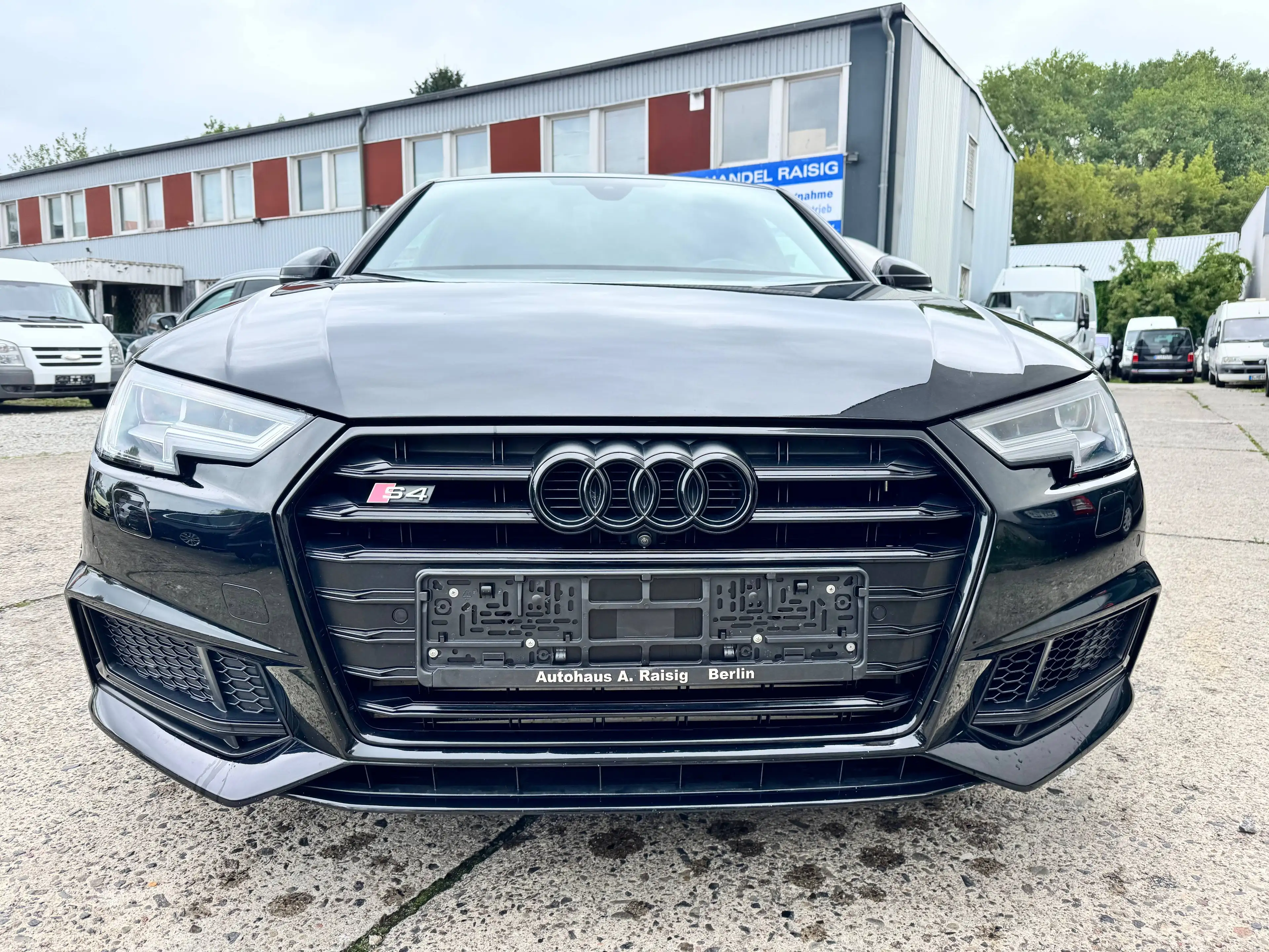 Audi S4 S4 3.0 TFSI quattro tiptronic — photo 2